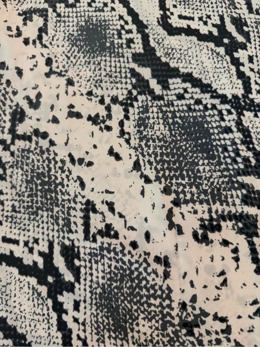 Aritzia stylish snake